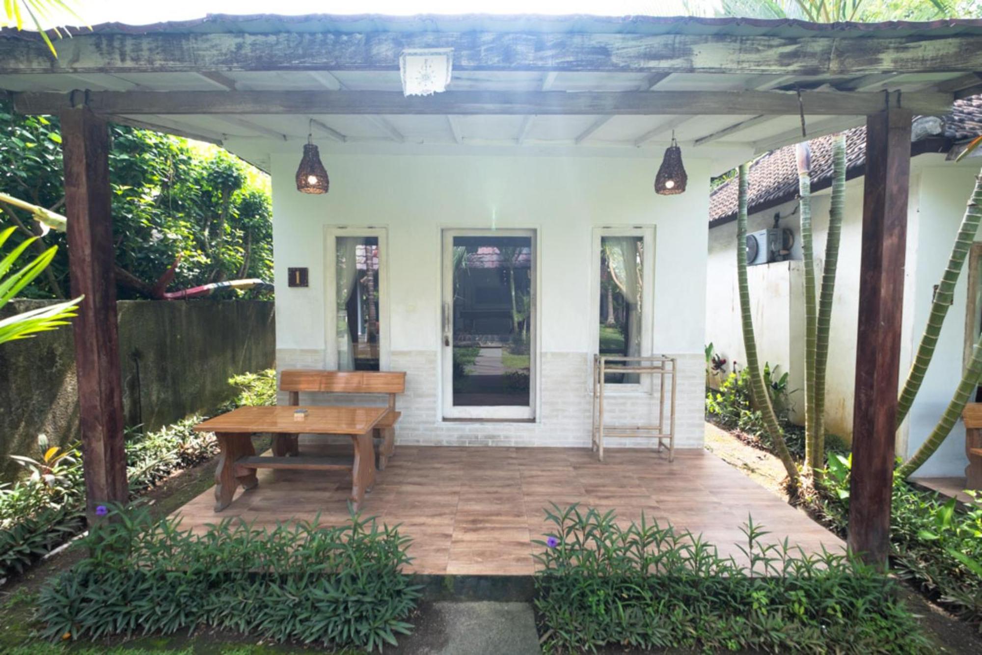 Agung Wiwin Homestay & Restaurant Mengwi Dış mekan fotoğraf